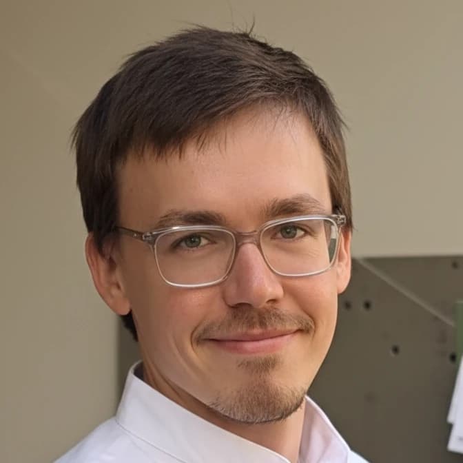 Lucas Just, Flaschnerei-Meister bei Flaschnerei Just